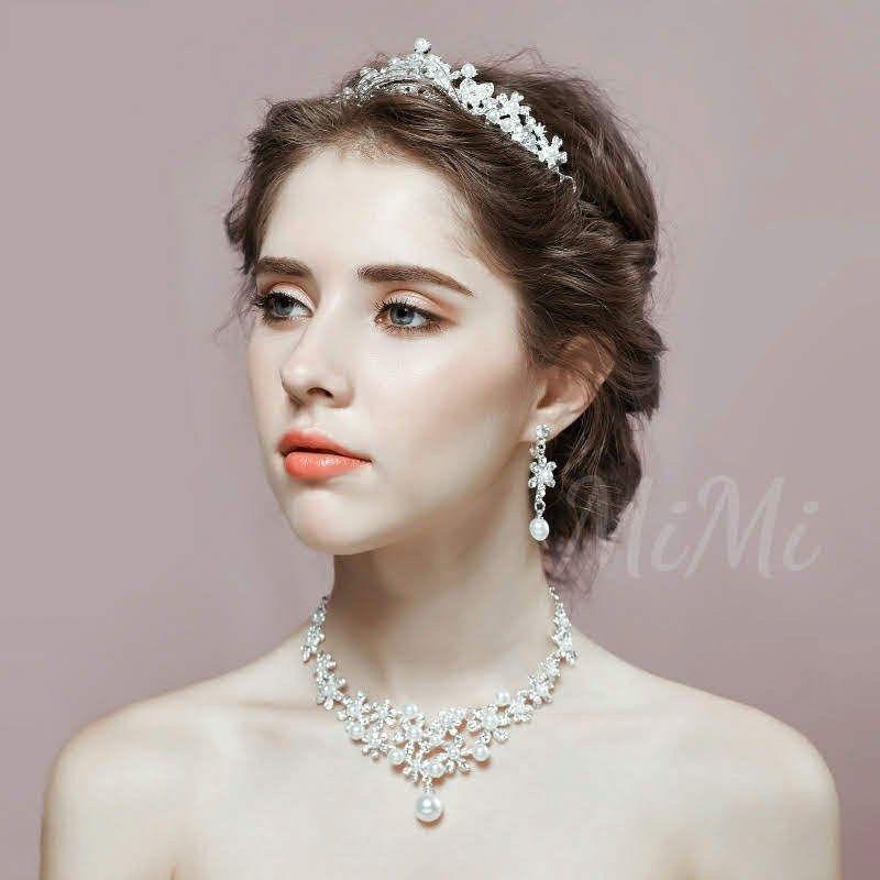 3点セットイヤリング/ピアス・ティアラ・ネックレスパールウェディング 3点セットイヤリング/ピアス・ティアラ・ネックレスパールウェディング