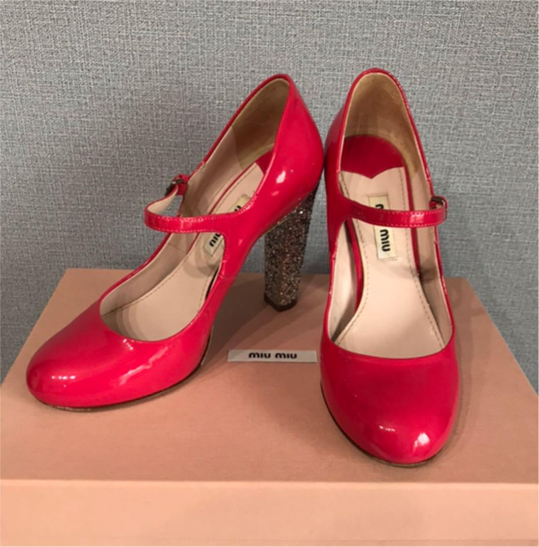 miumiu グリッターヒール エナメル パンプス レディース