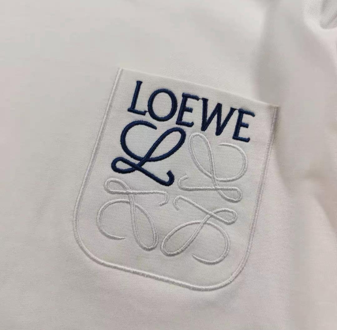 新品】LOEWE 刺繍ロゴ ホワイト Tシャツ - メルカリ