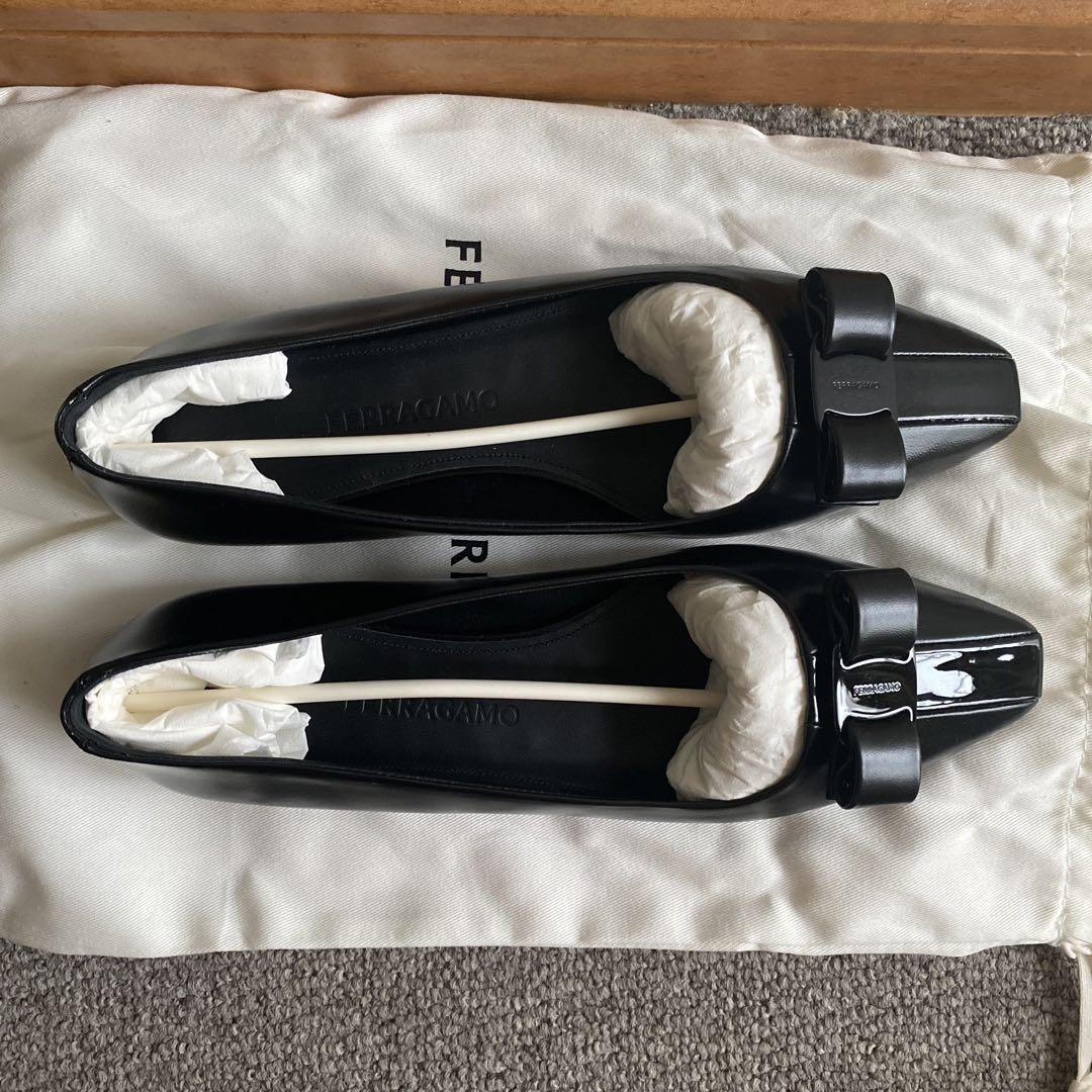 Ferragamo ブラック フラットシューズ 9