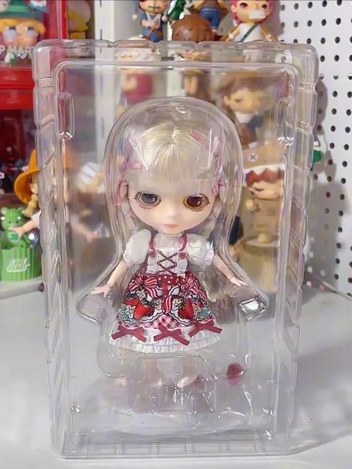 ポップマート Blythe ストロベリー ドレス ドール 未開封 - メルカリ