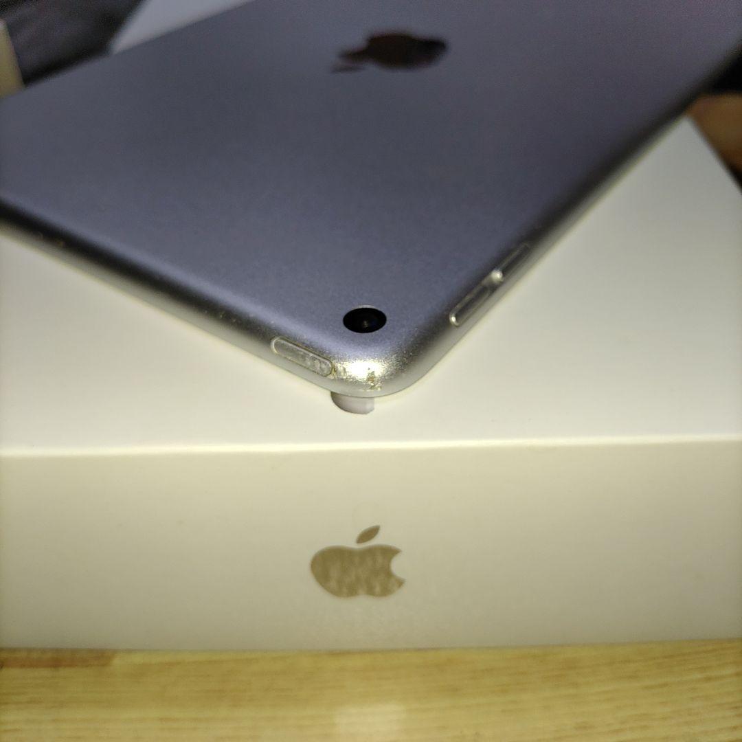 iPad mini 5 (第5世代) 64GB 保護フィルム、背面ケース付き iPad mini 5 (第5世代) 64GB 保護フィルム、背面ケース付き