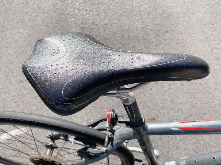 自転車 ロードバイク クロスバイク TREK FX7.4