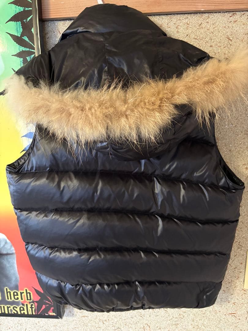 CAMP7 ブラック ダウンベスト ファー付き CAMP7 ブラック ダウンベスト ファー付き