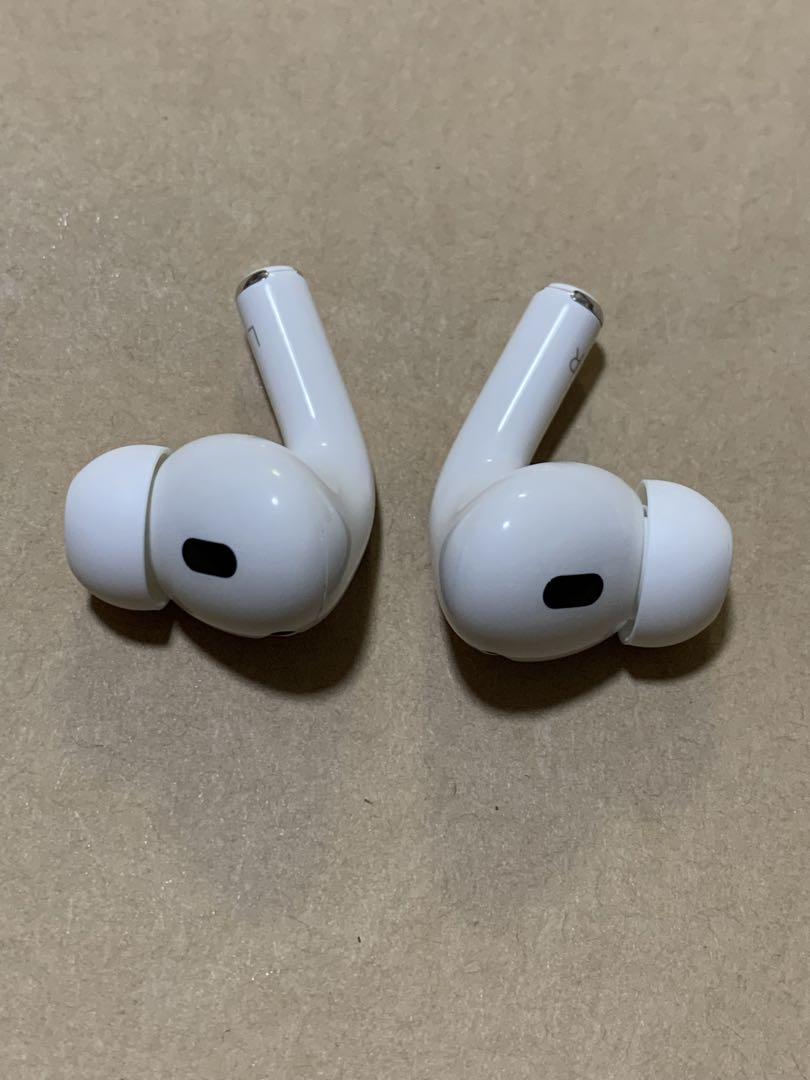 AirPods Pro 第2世代 MQD83J/A (L)(R)右左セット_XD by メルカリ AirPods Pro 第2世代 MQD83J/A (L)(R)右左セット_XD by メルカリ