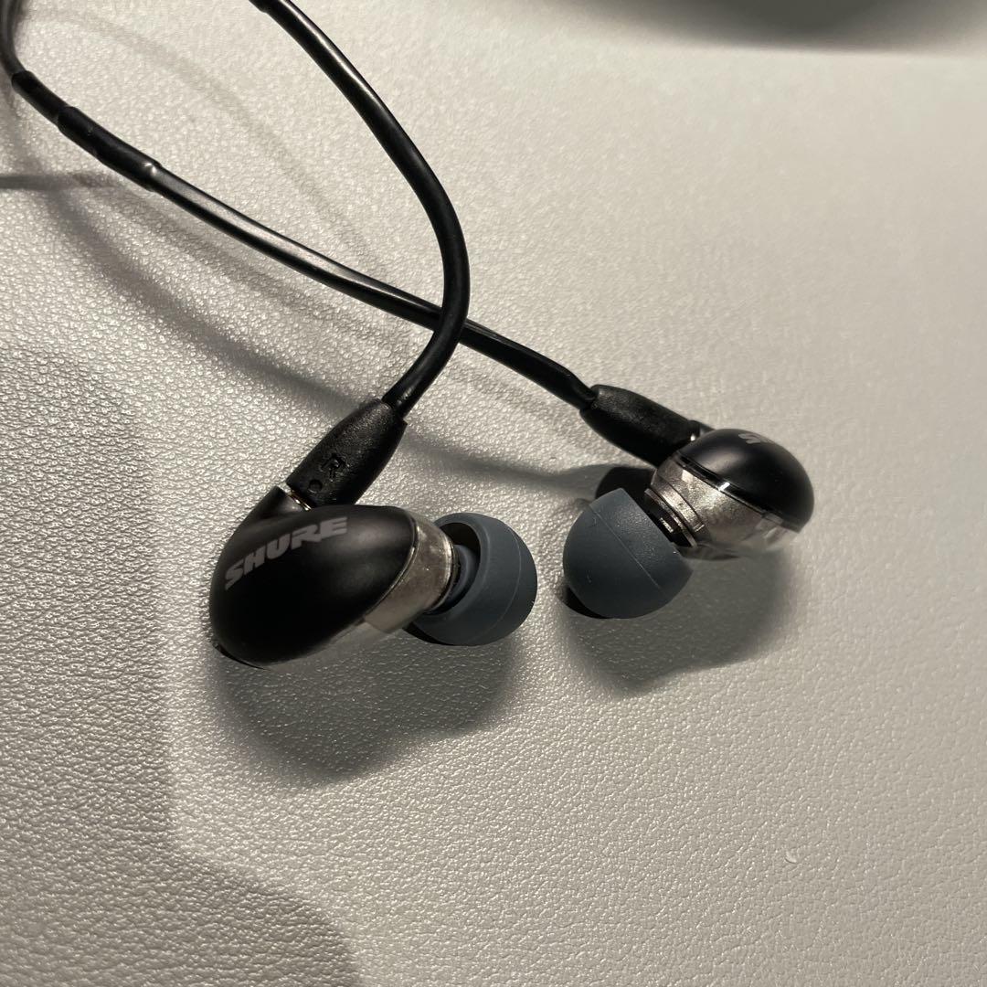 【美品】SHURE AONIC5 有線イヤホン ブラック