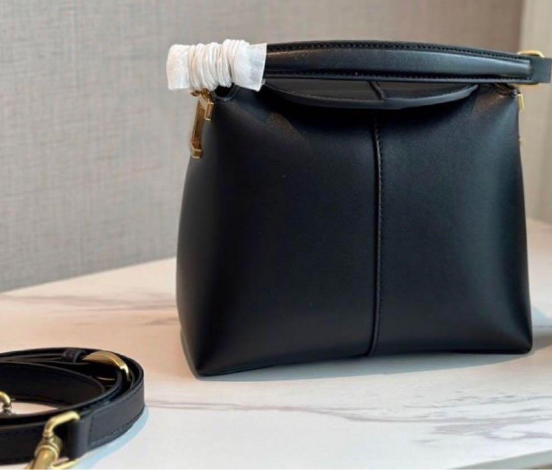 新品 TOD’S トッズ ショルダーバッグ ブラック 画像1