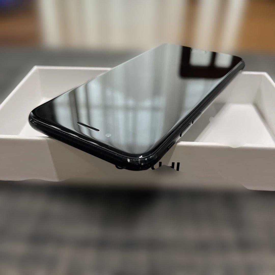のん　iPhone SE 第二世代　ブラック　SIMフリー　64GB