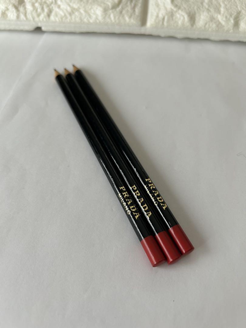 三角ロゴ
