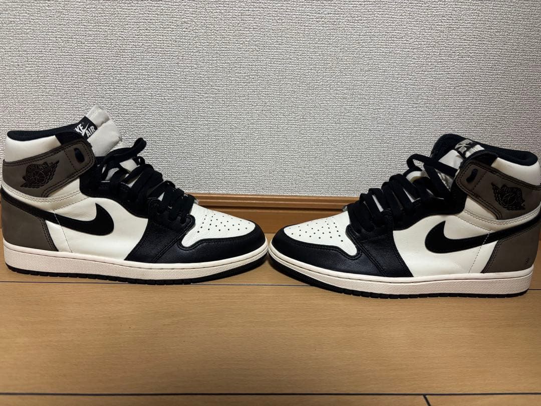 Nike Air Jordan 1 モカ ハイカット スニーカー Nike Air Jordan 1 モカ ハイカット スニーカー