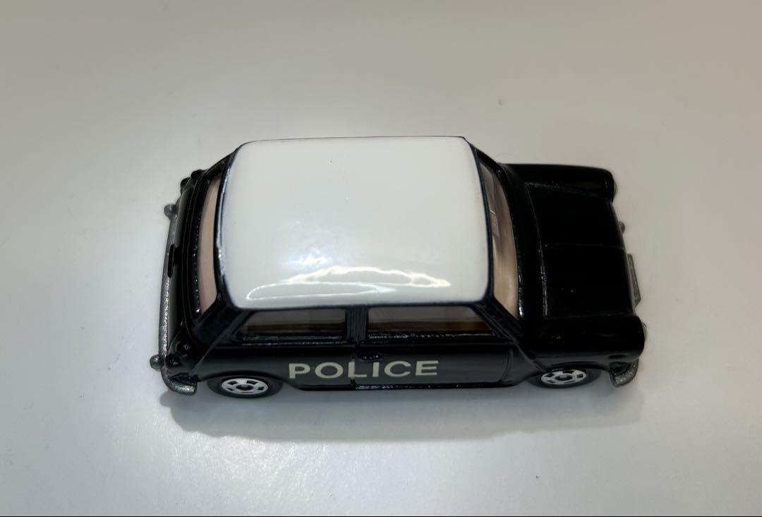 tomica ミニクーパーS トラフィック POLICE 日本製 ミニカー
