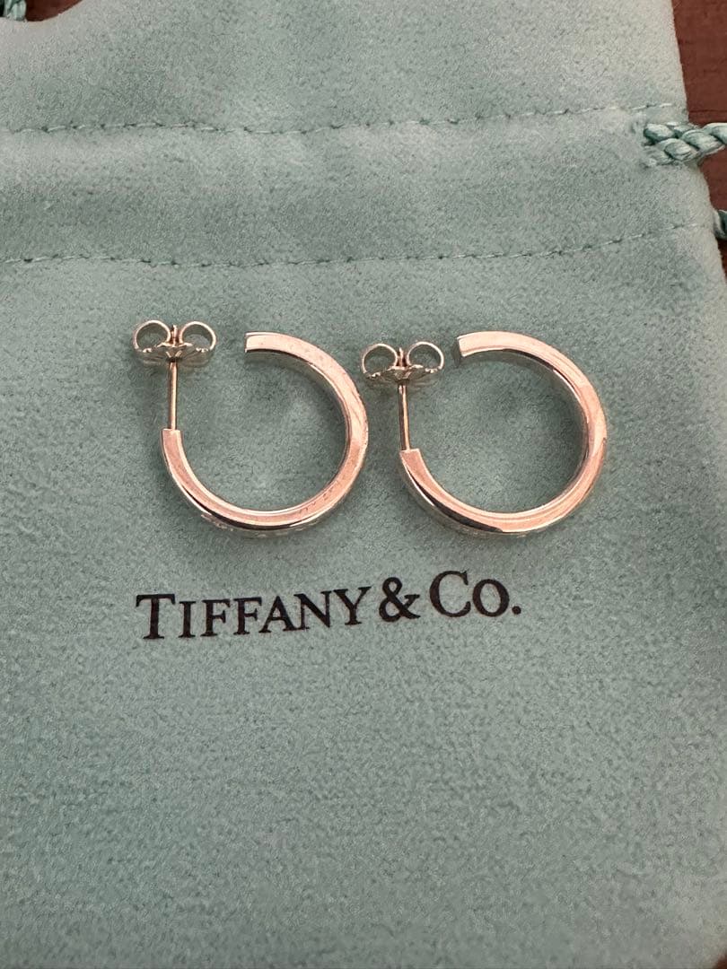 未使用品!】Tiffany&Co. フープピアス 25225732 | weride.pe