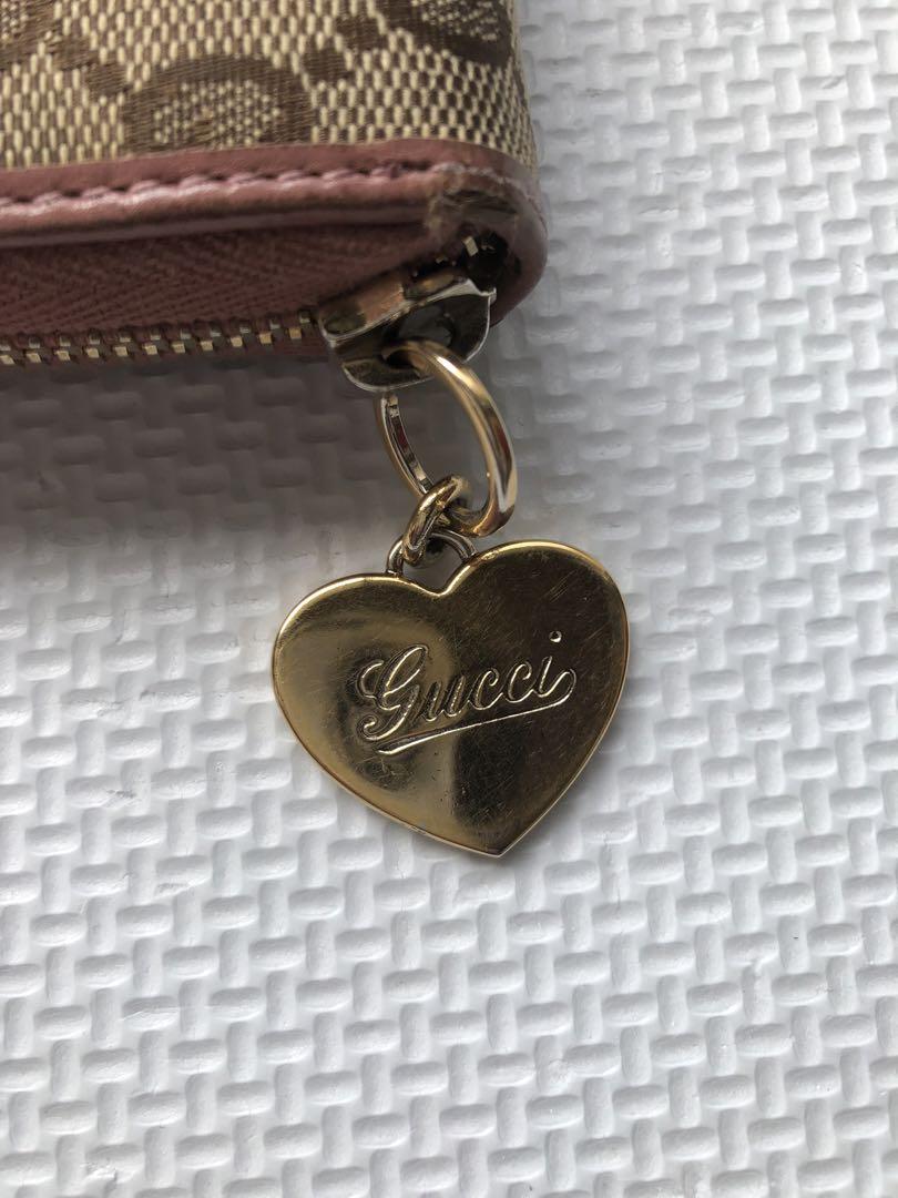 Gucci GGパターン 長財布 ハートチャーム付き