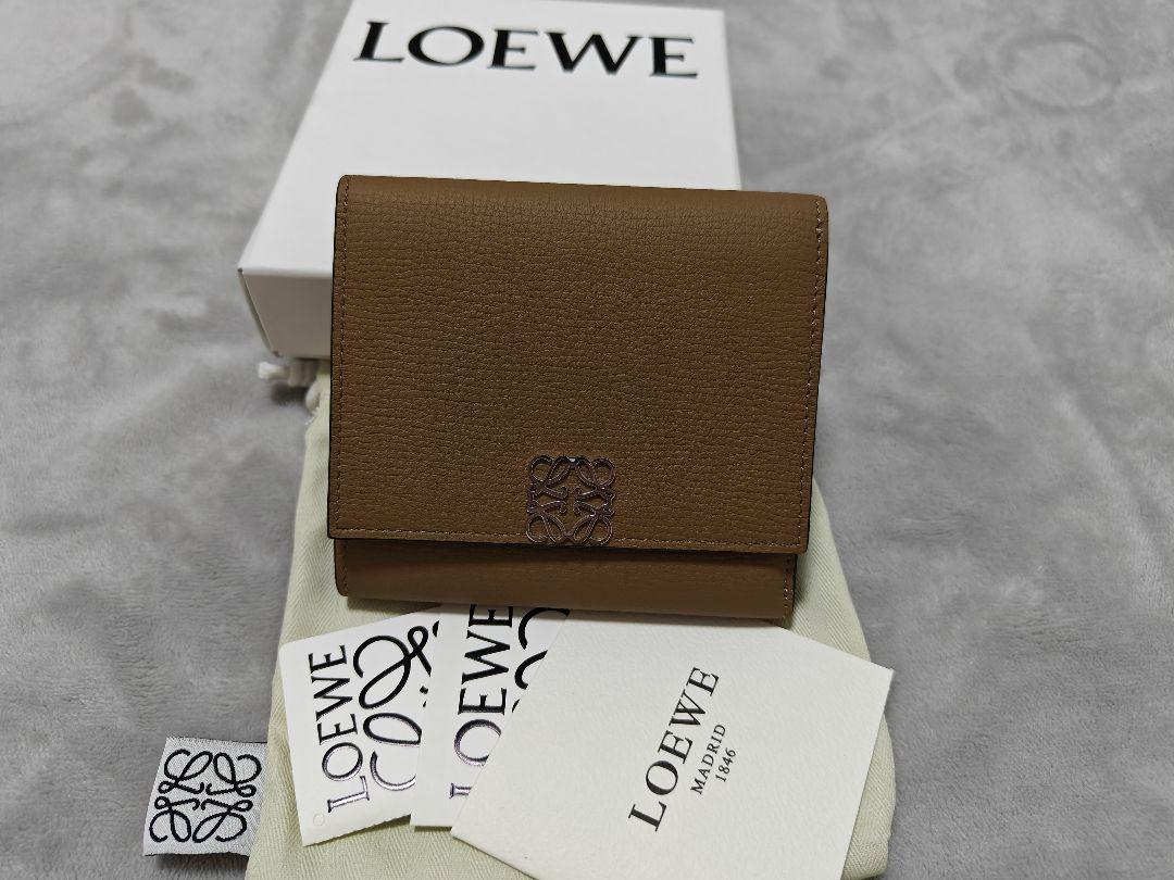 LOEWE口エベ 三つ折り財布