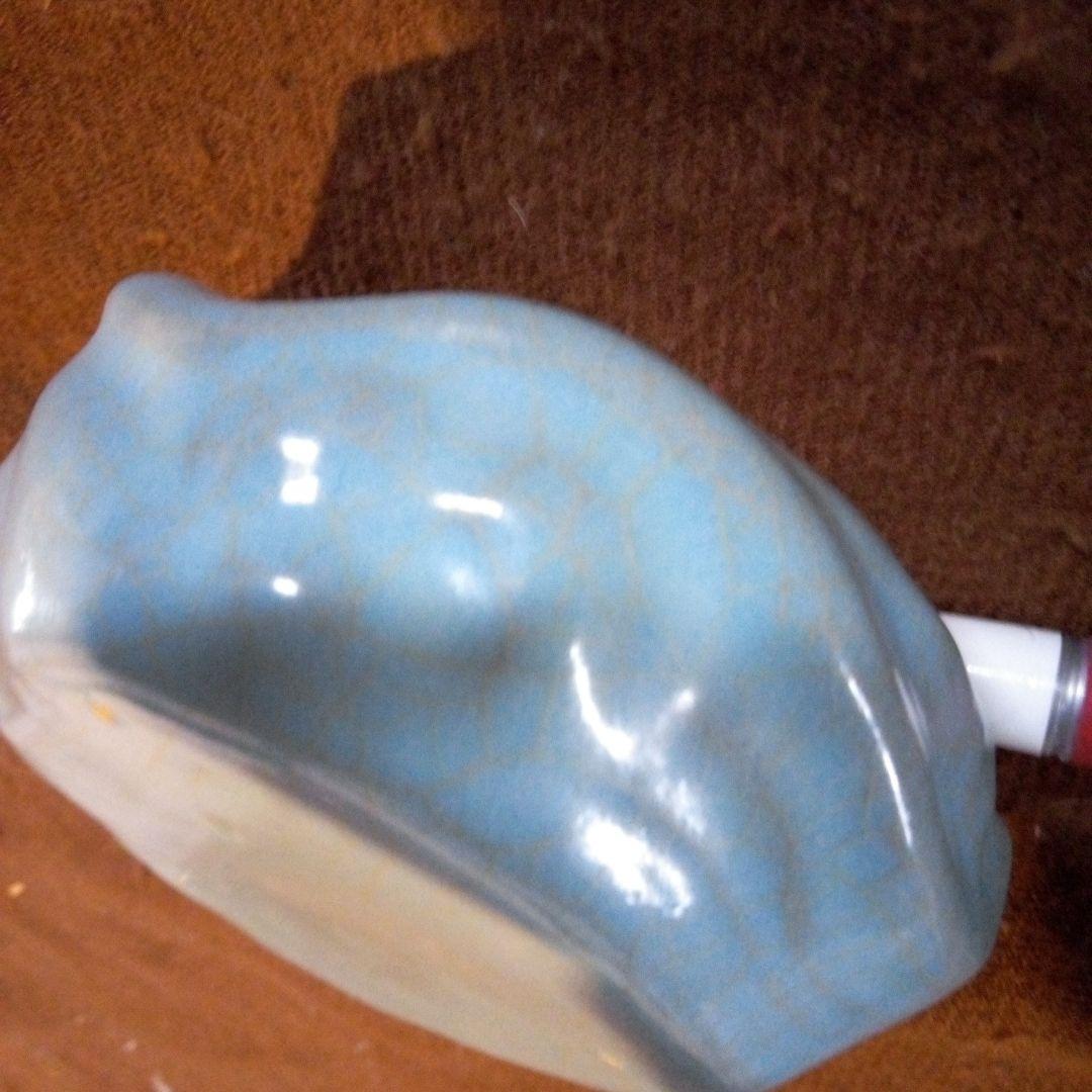 とし　宋汝窯　青い陶器の不規則な形状の器