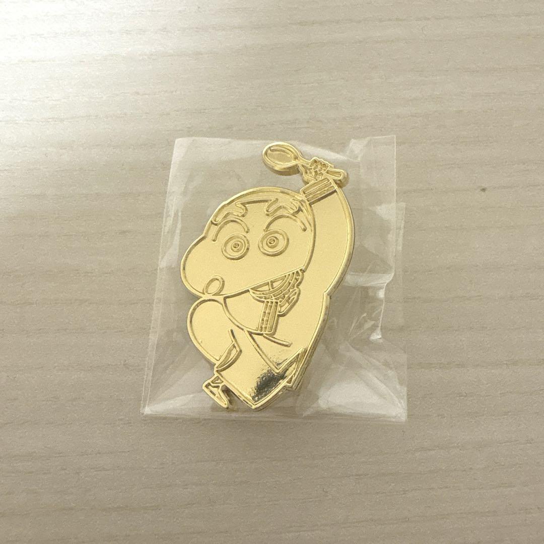 クレヨンしんちゃん 金のピンバッジ シネマパレード セット クレヨンしんちゃん シネマパレード ノベルティ 金のピンバッジ