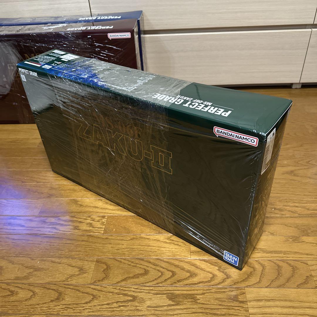 PG ガンダムRX-78 シャア専用ザク 量産型ザク 3体セット