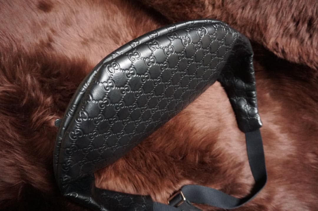 グッチ GUCCI GG柄 シマグッチ シェリーライン レザー ボディーバック KARIMZIABAT_FR