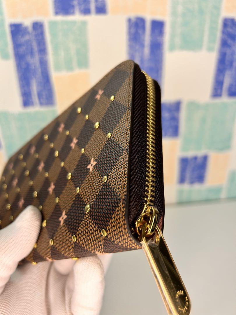 ルイヴィトン　ジッピー　スタッズ　ダミエ　長財布