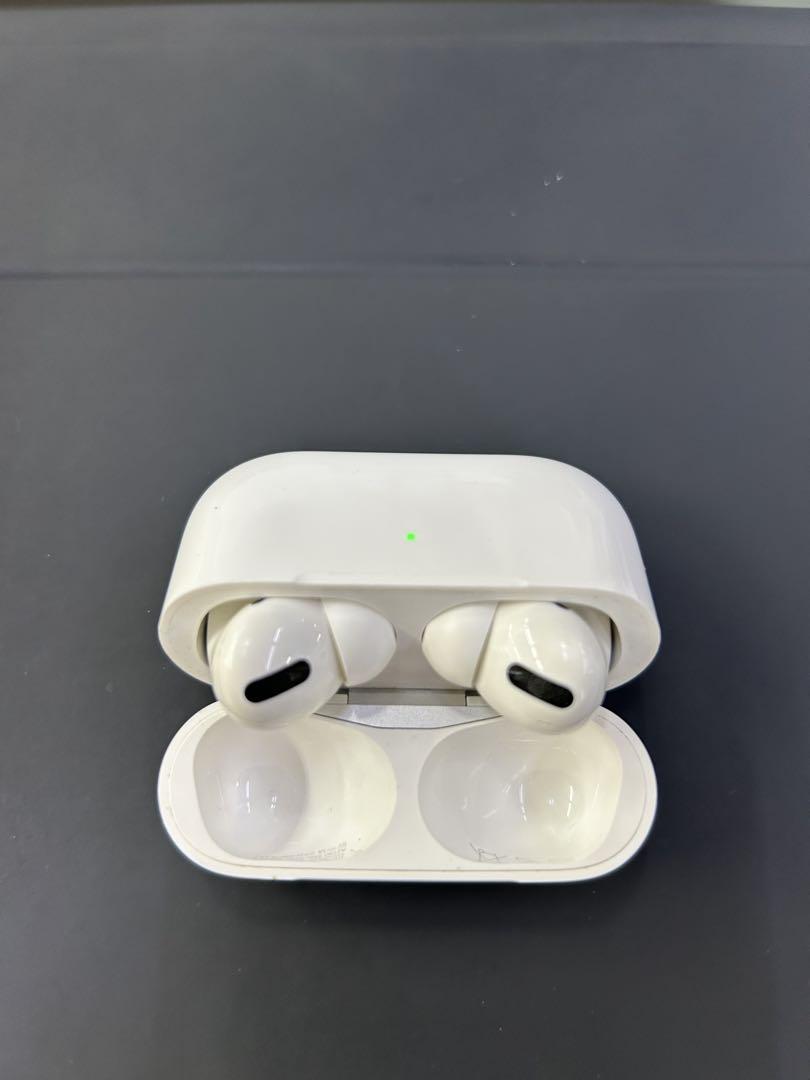 AirPods Pro 本体 1世代　充電ケース付き