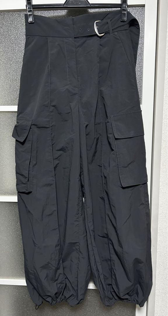 ADAM ET ROPE' リサイクルナイロンパラシュートパンツ S