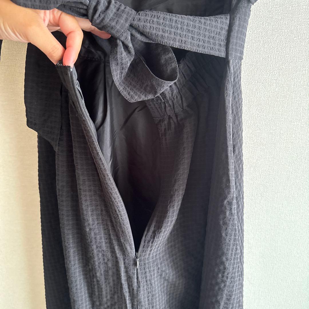 美品 pomiii ポミー バックオープンワンピース ブラック 美品 pomiii ポミー バックオープンワンピース ブラック