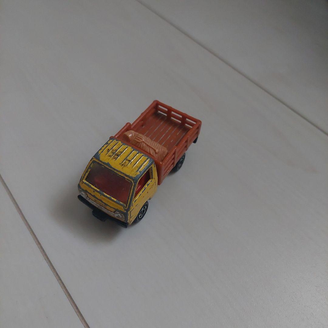 トミカ　MADE IN JAPAN　運搬車　トラック　軽トラ