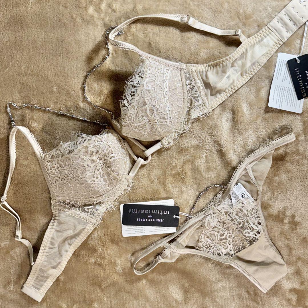 75BブラジリアンS Living in Luxe intimissimi Living in Luxe String Brazilian | Intimissimi