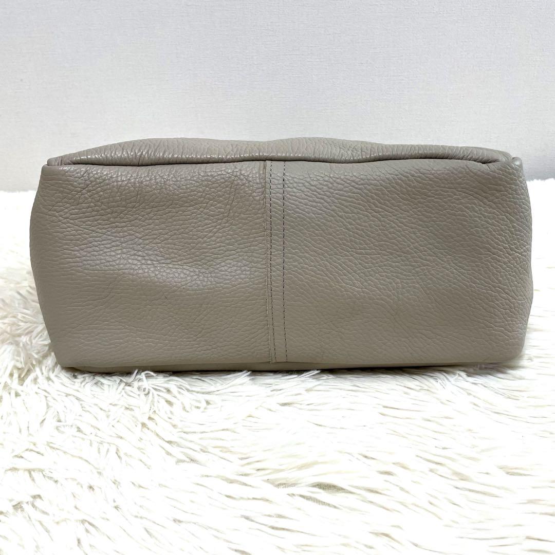 【美品】ヤングアンドオルセン　グレー　ハンドバッグ　Mサイズ　A4対応