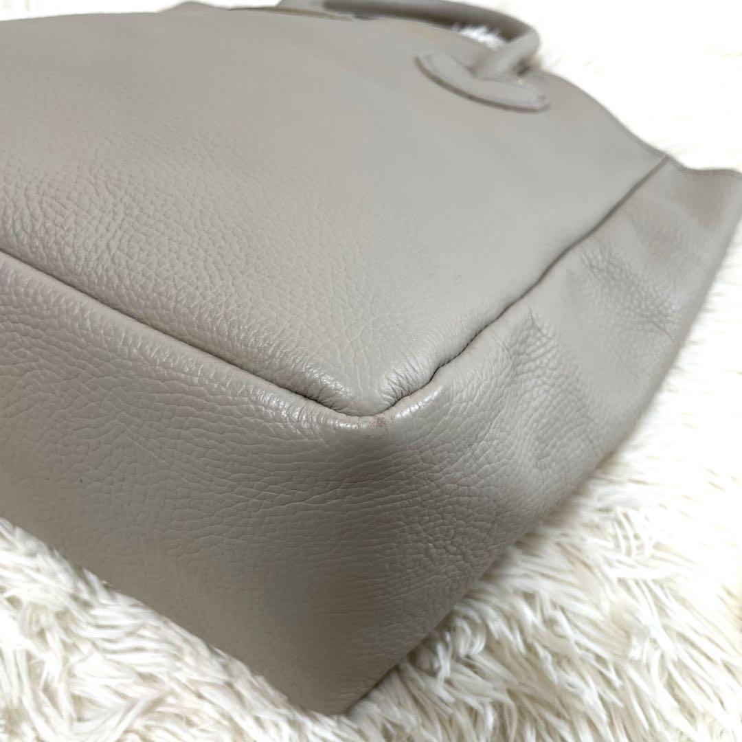 【美品】ヤングアンドオルセン　グレー　ハンドバッグ　Mサイズ　A4対応