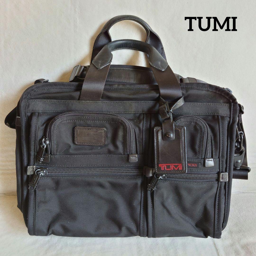 送料無料/新品】 ビジネスショルダーバッグ トゥミ TUMI 黒 頑丈 出張使用可 ビジネスバッグ