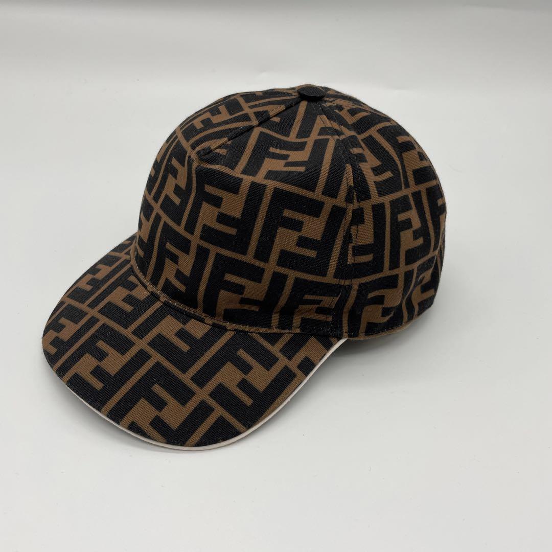 FENDI フェンディ ズッカ キャップ