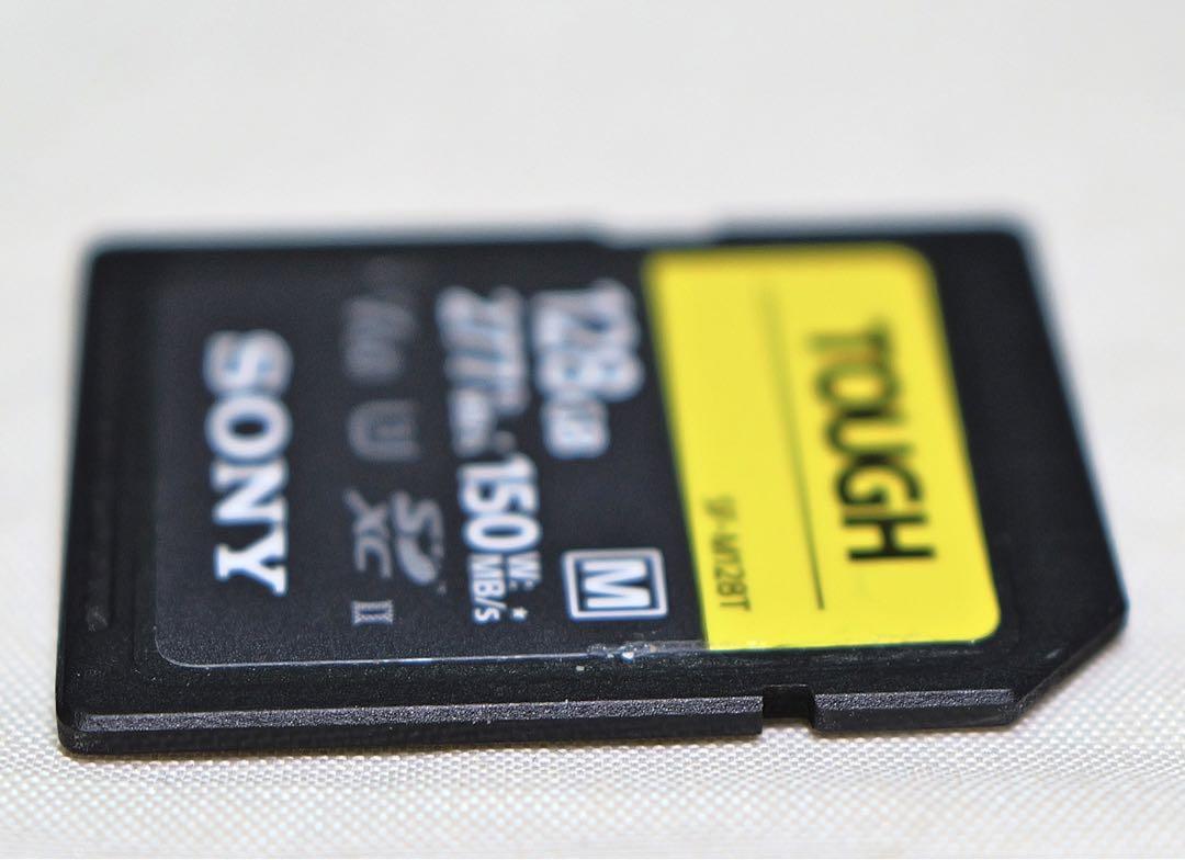 SONYソニーSF-M128T128GB