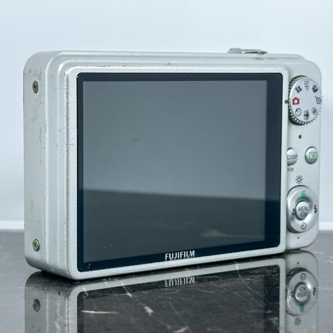 FUJIFILM FINEPIX J150w コンパクトデジタルカメラ②