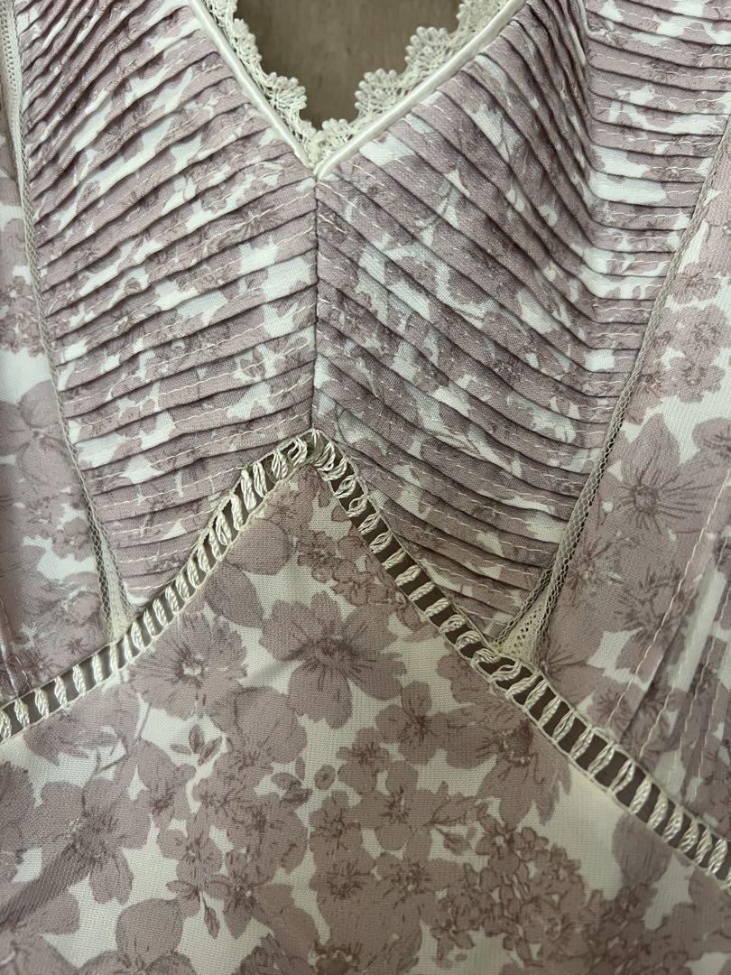 即日発送　herlipto Lace Trimmed Floral Dress