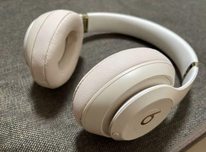 Beats Studio3 wireless ケース付き