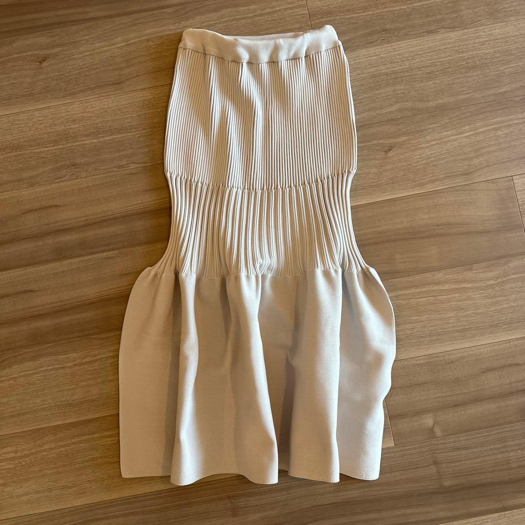 CFCL/ FLUTED MERMAID SKIRT /LIGHT BEIGE CFCL/ FLUTED MERMAID SKIRT /LIGHT BEIGE