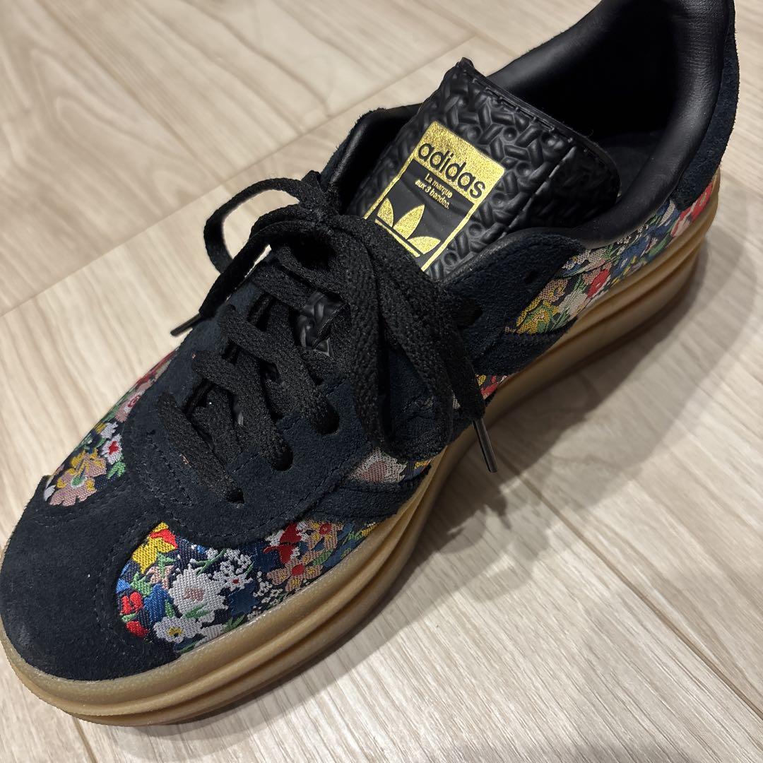 adidasガゼルボールド×リバティロンドンアディダス厚底スニーカー　24センチ