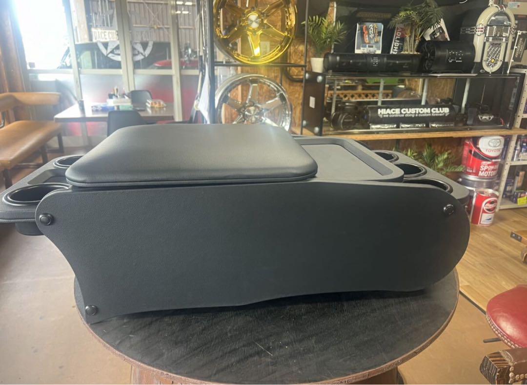ハイエース ワイドボディー用 CRAFTPLUS センターコンソールボックス ステージ3を販売。 カスタムパーツ専門店 200Kモータリング