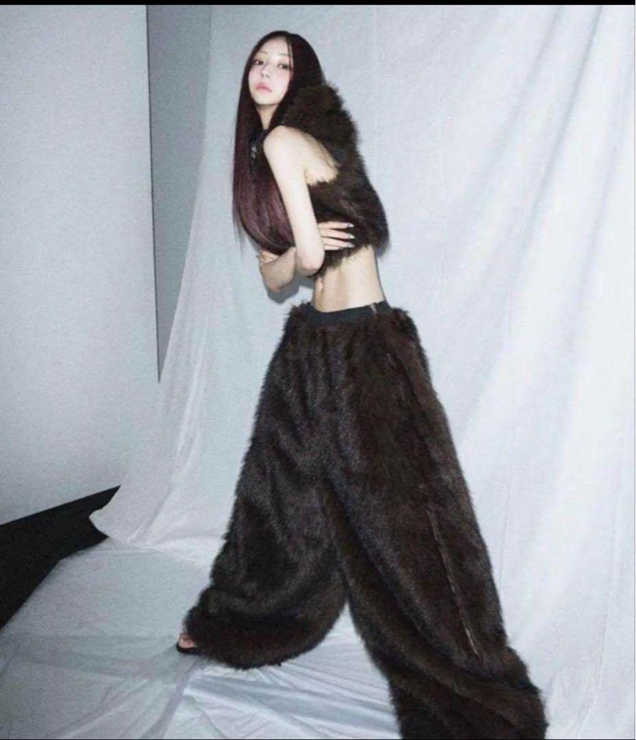 theredthered S flip fur pantsM