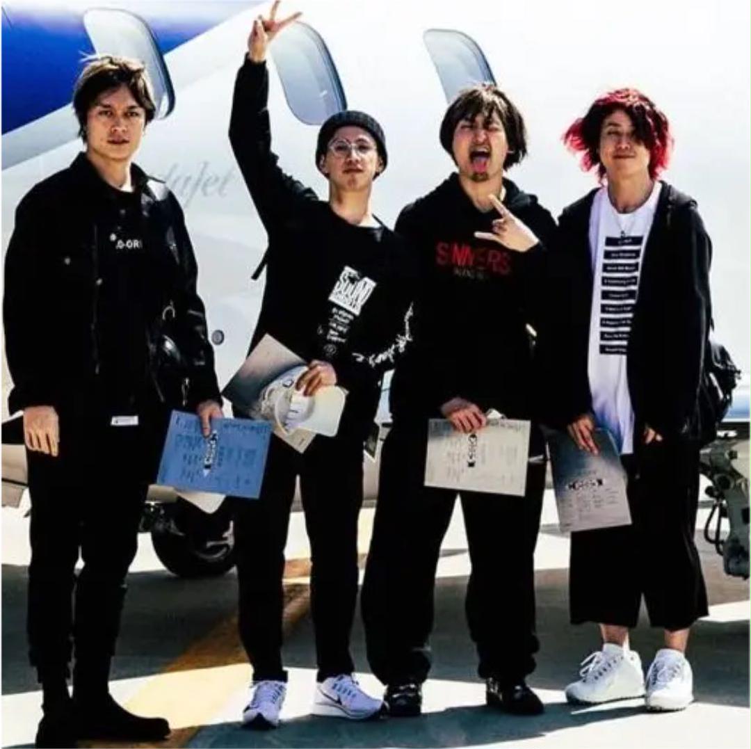 ONE OK ROCK TAKA 着用ロンT(¥4,500) , メルカリ スマホでかんたん フリマアプリ