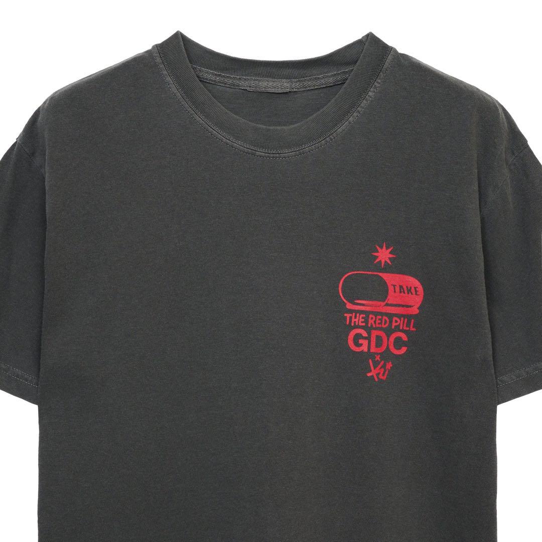 早い者勝ち！KJ×GDC Collab Graphic T-Shhits3 M - メルカリ