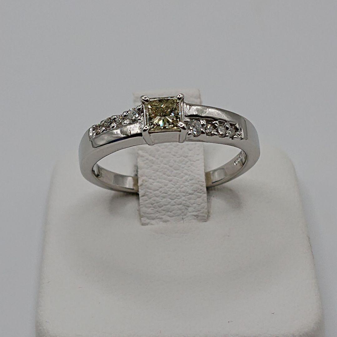 グリーンヒル様プリンセスカット メレ付 天然ダイヤモンドリング Pt900 グリーンヒル様プリンセスカット メレ付 天然ダイヤモンドリング