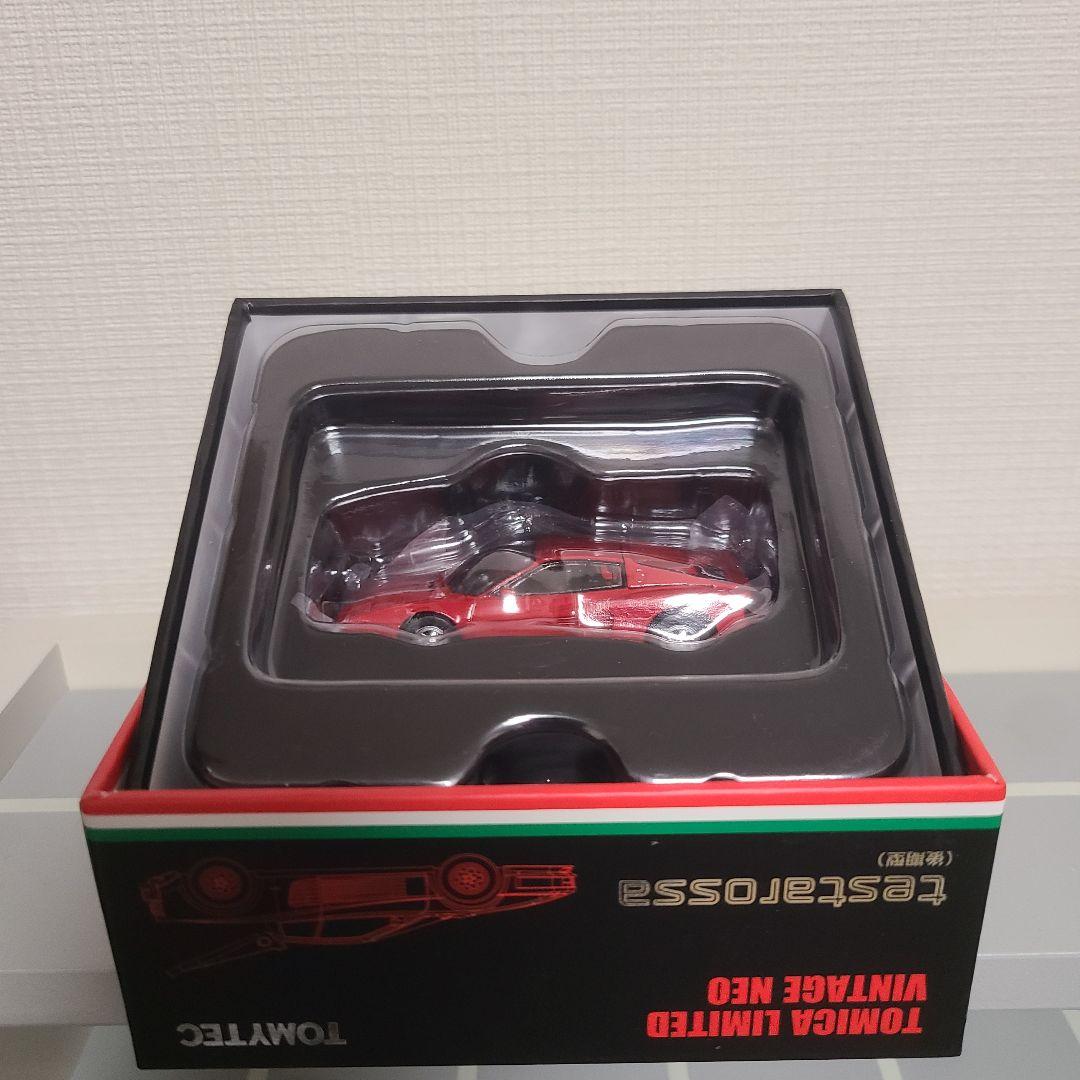 トミカリミテッドヴィンテージネオ　テスタロッサ