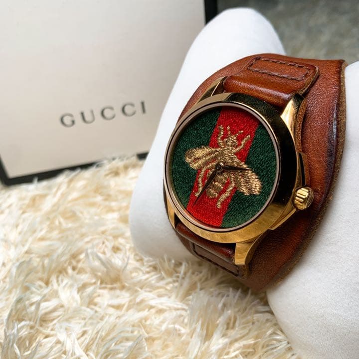 稼働品✨GUCCI 腕時計 BTS テテ着用 シェリーライン 蜂 Bee レザー