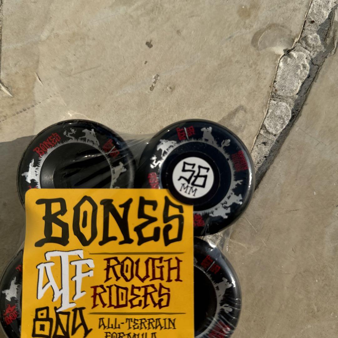 BONES ウィール　ROUGH RIDER RUNNERS 56ミリ