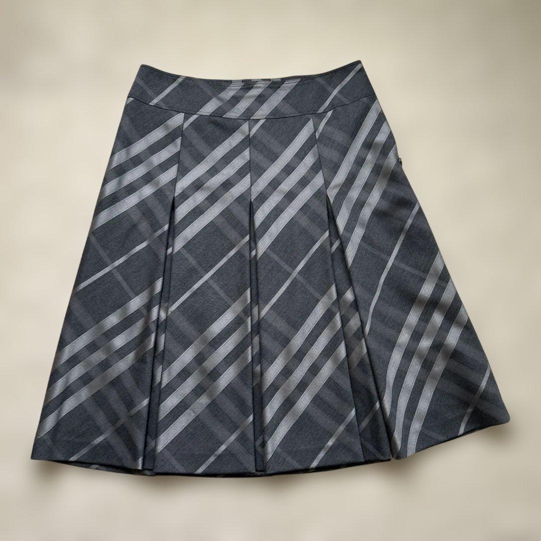 バーバリー フ スカートM・BURBERRY LONDON