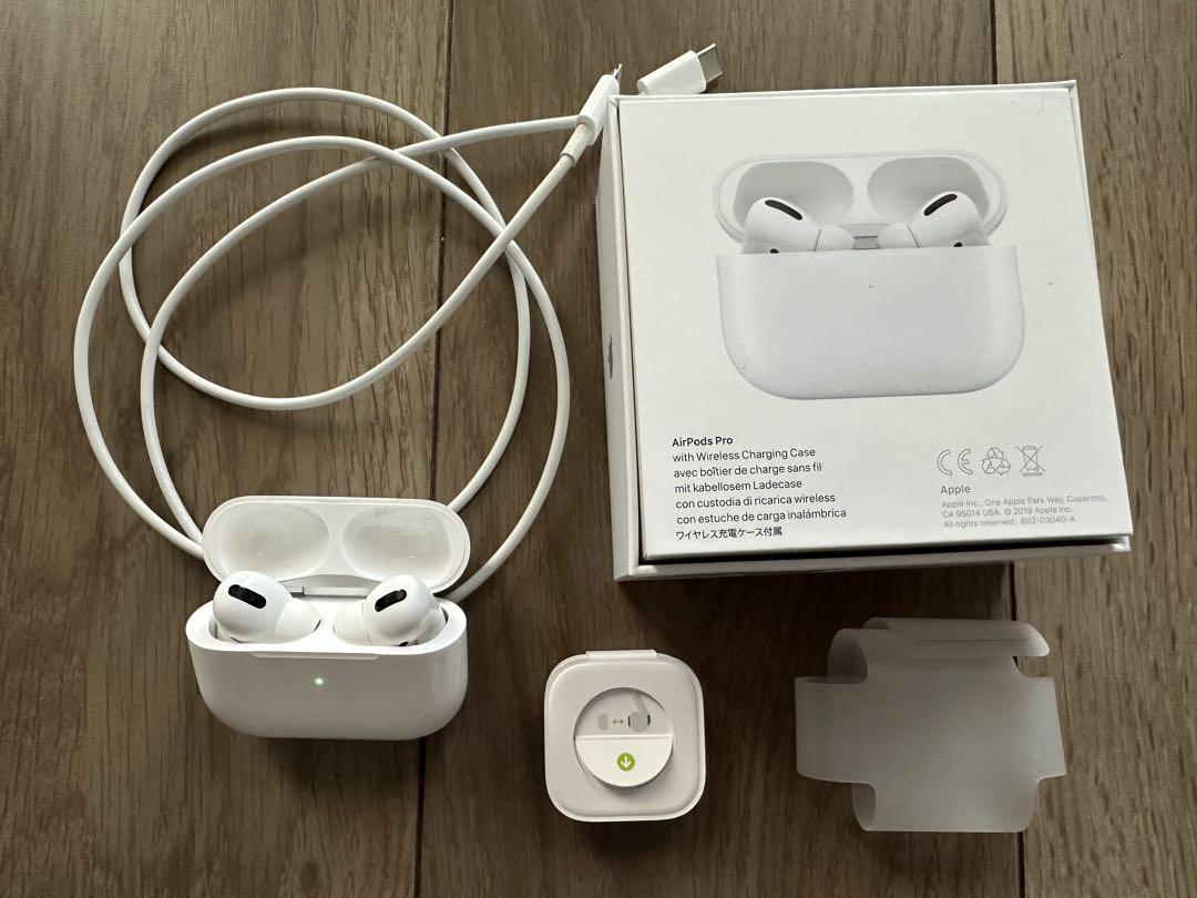 Apple AirPods Pro ワイヤレスイヤホン第一世代　美品　付属品完備