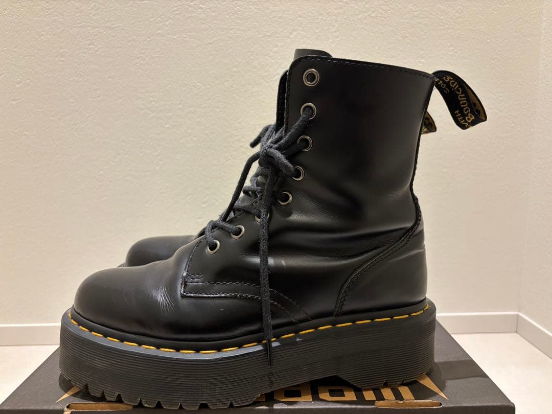 ドクターマーチン JADON 8ホールブーツ Dr.Martens ドクターマーチン JADON 8ホールブーツ Dr.Martens