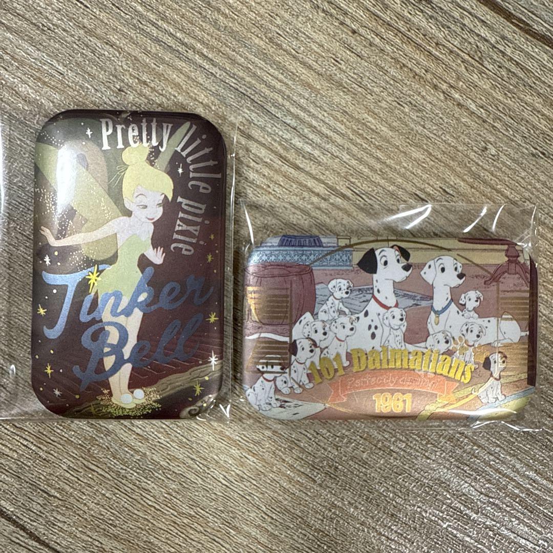 d*7様 レア 完売商品 ディズニー スクエアカンバッジ